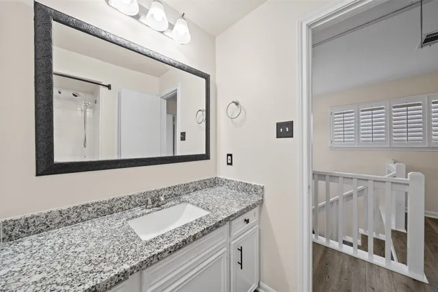 $290,000 | 5711 Lorinowoods Drive, Houston, TX 77066