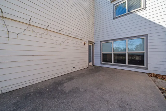 $290,000 | 5711 Lorinowoods Drive, Houston, TX 77066