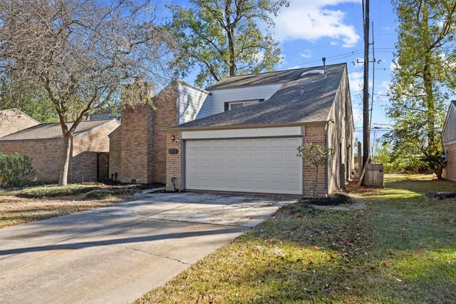 $290,000 | 5711 Lorinowoods Drive, Houston, TX 77066