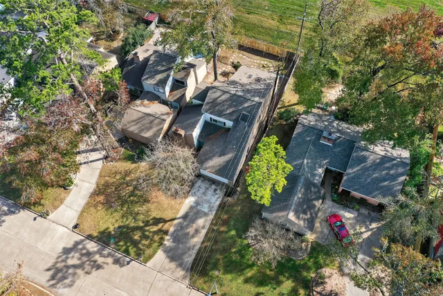 $290,000 | 5711 Lorinowoods Drive, Houston, TX 77066