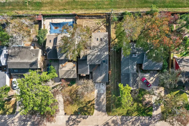 $290,000 | 5711 Lorinowoods Drive, Houston, TX 77066