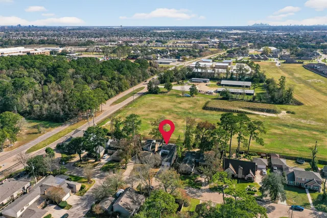 $290,000 | 5711 Lorinowoods Drive, Houston, TX 77066