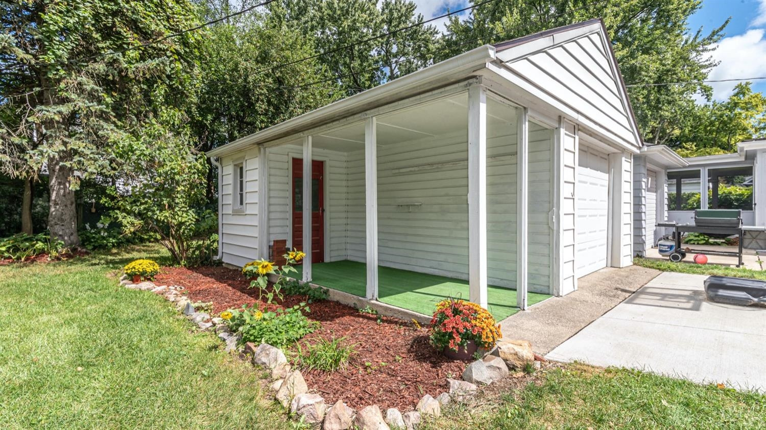 1611 Cherokee Road Ann Arbor, MI 48104 - Photo 13 of 42 Photo 13