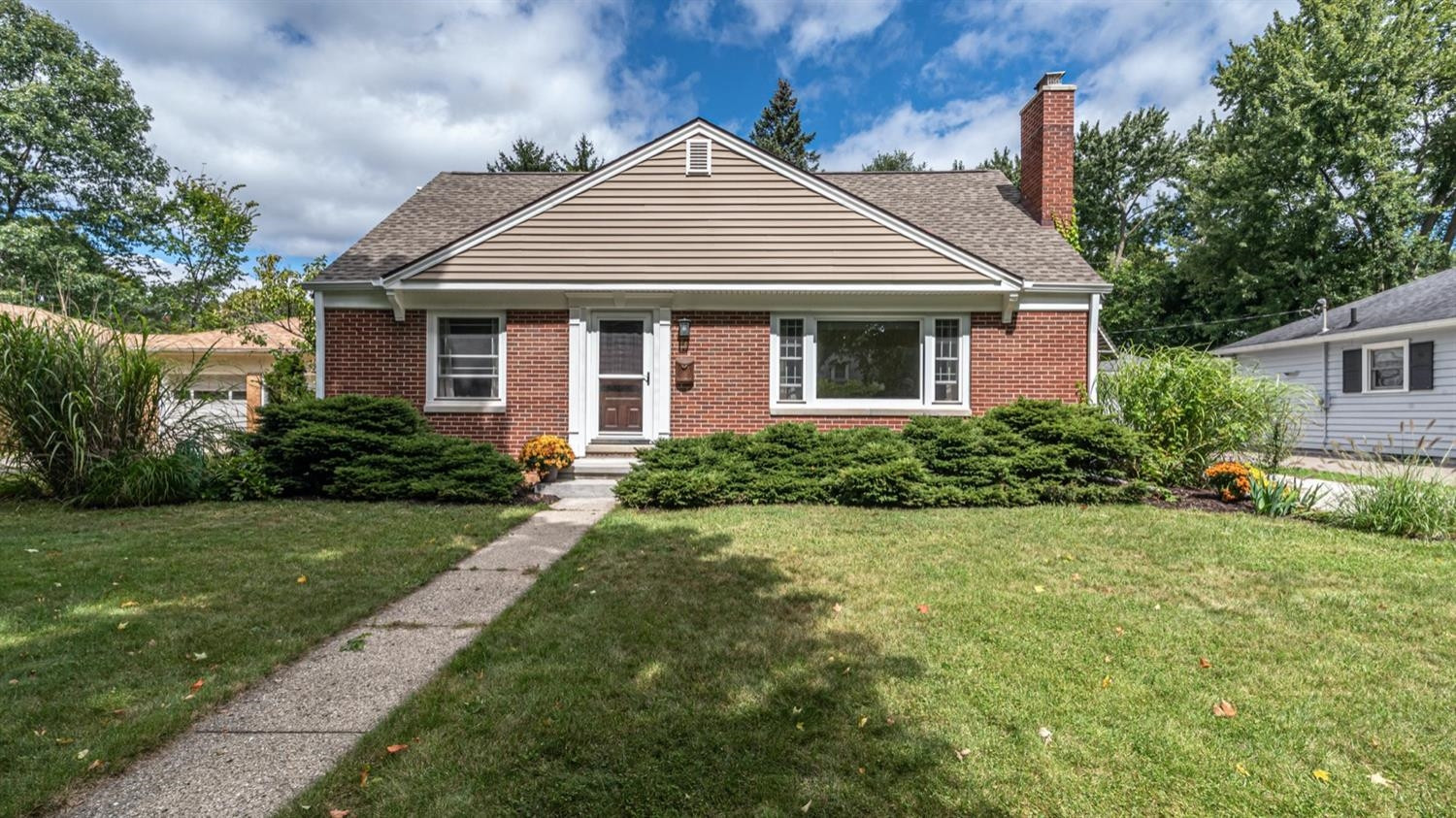 1611 Cherokee Road Ann Arbor, MI 48104 - Photo 2 of 42 Photo 2