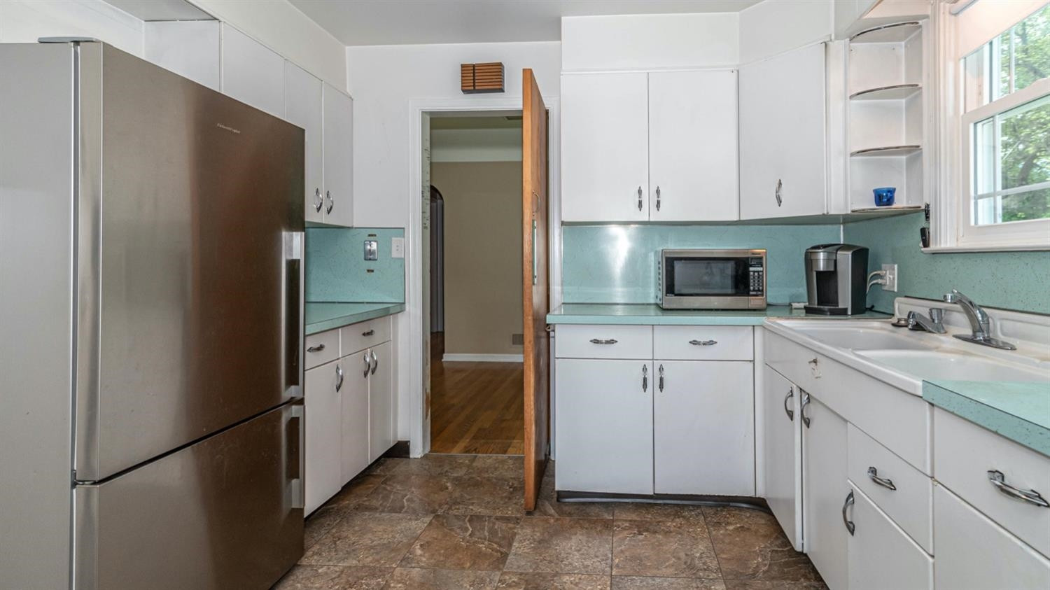 1611 Cherokee Road Ann Arbor, MI 48104 - Photo 23 of 42 Photo 23