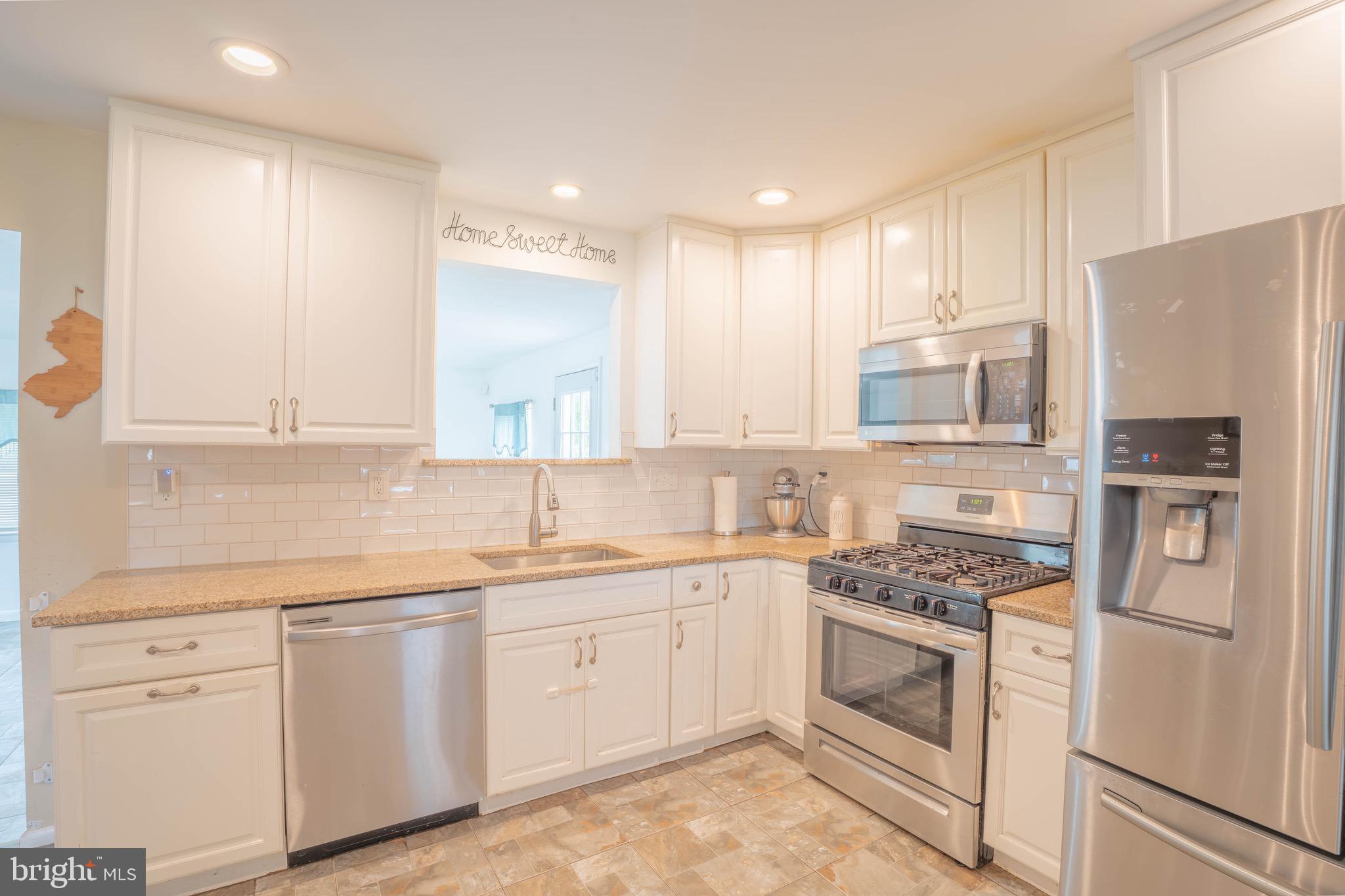 23 Springlane Drive Blackwood, NJ 08012 - Photo 8 of 39
