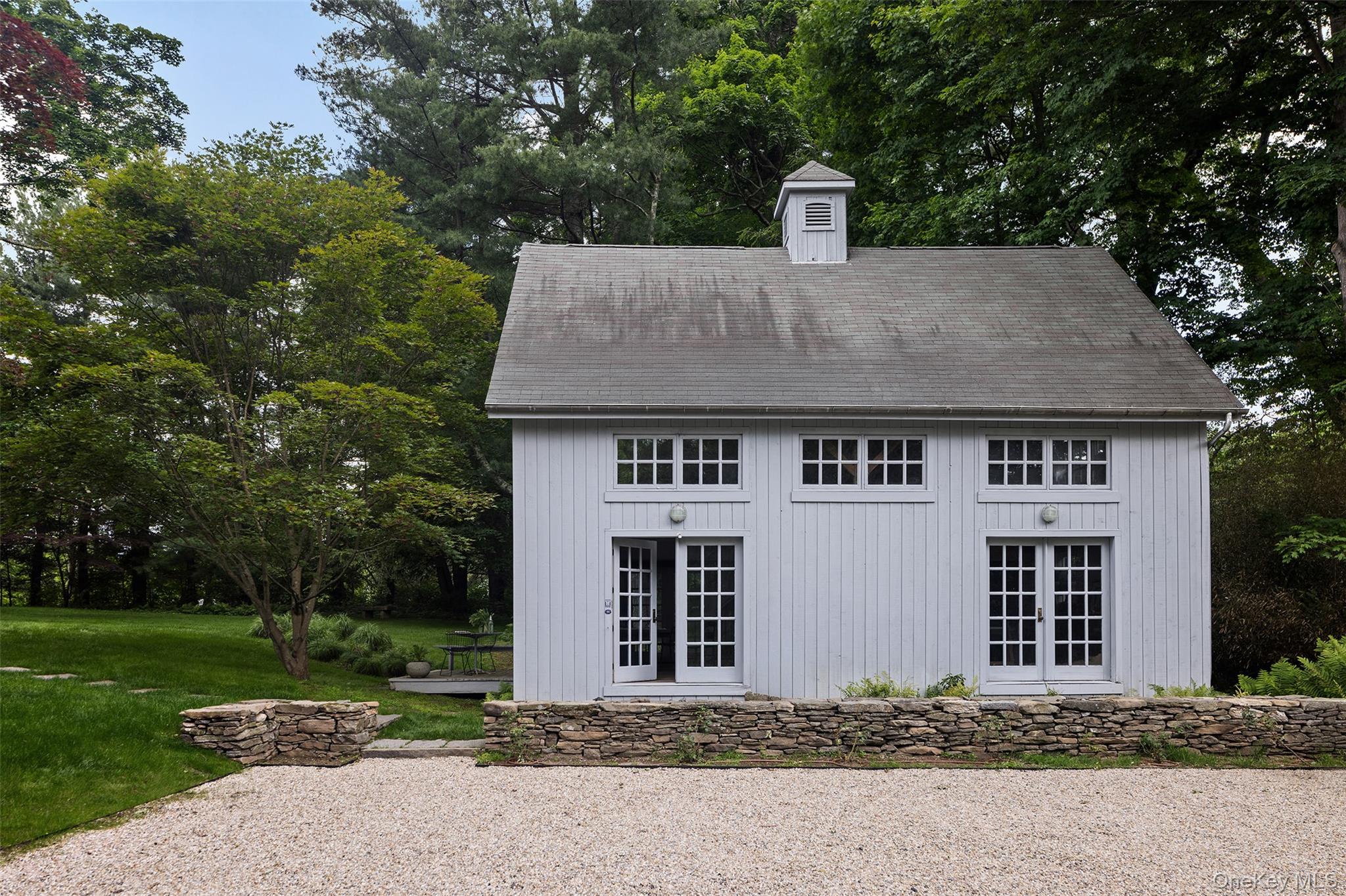 66 Pound Ridge Road Bedford, NY 10506 - Photo 27 of 38