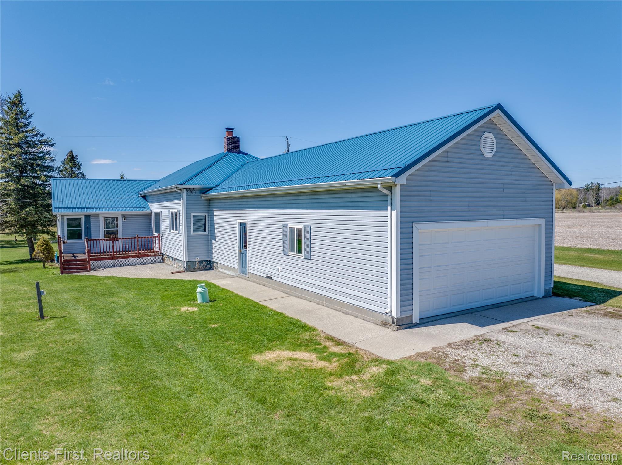 342 North Chambers Road Tawas City, MI 48763 - Photo 3 of 30 342 North Chambers-6.jpg