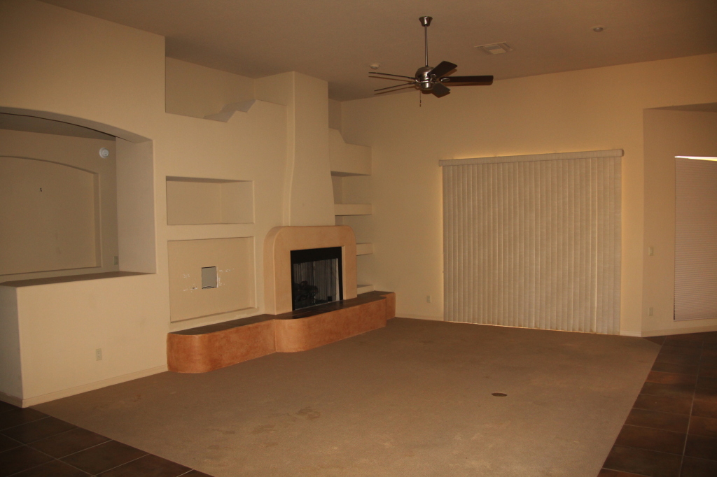 27912 North Quail Spring Road Rio Verde, AZ 85263 - Photo 4 of 5 living room