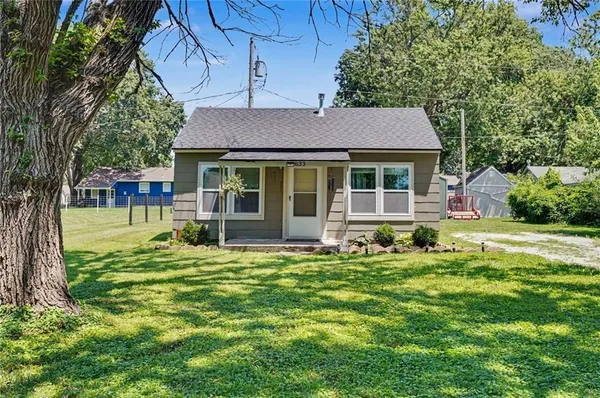 $165,000 | 633 Oak Street, Wellsville, KS 66092
