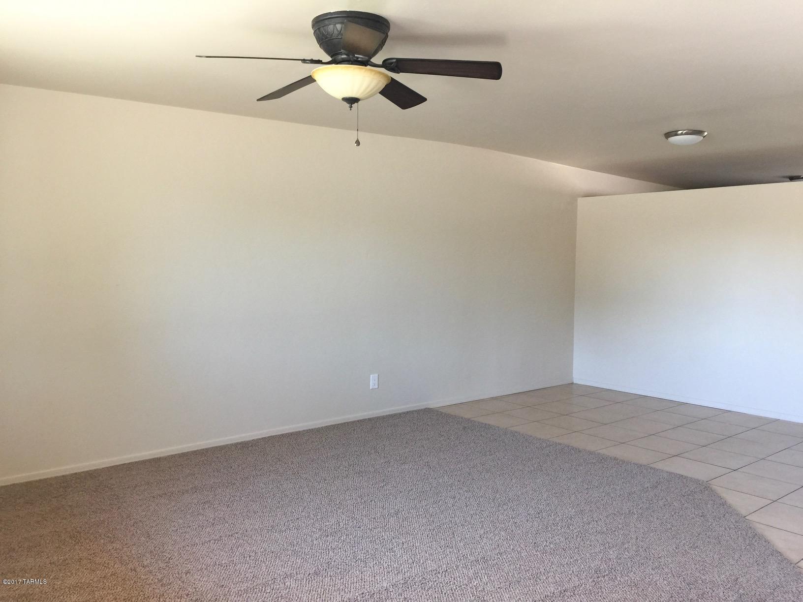 9561 East Sellarole Road Tucson, AZ 85730 - Photo 5 of 27 Gallery Image 5