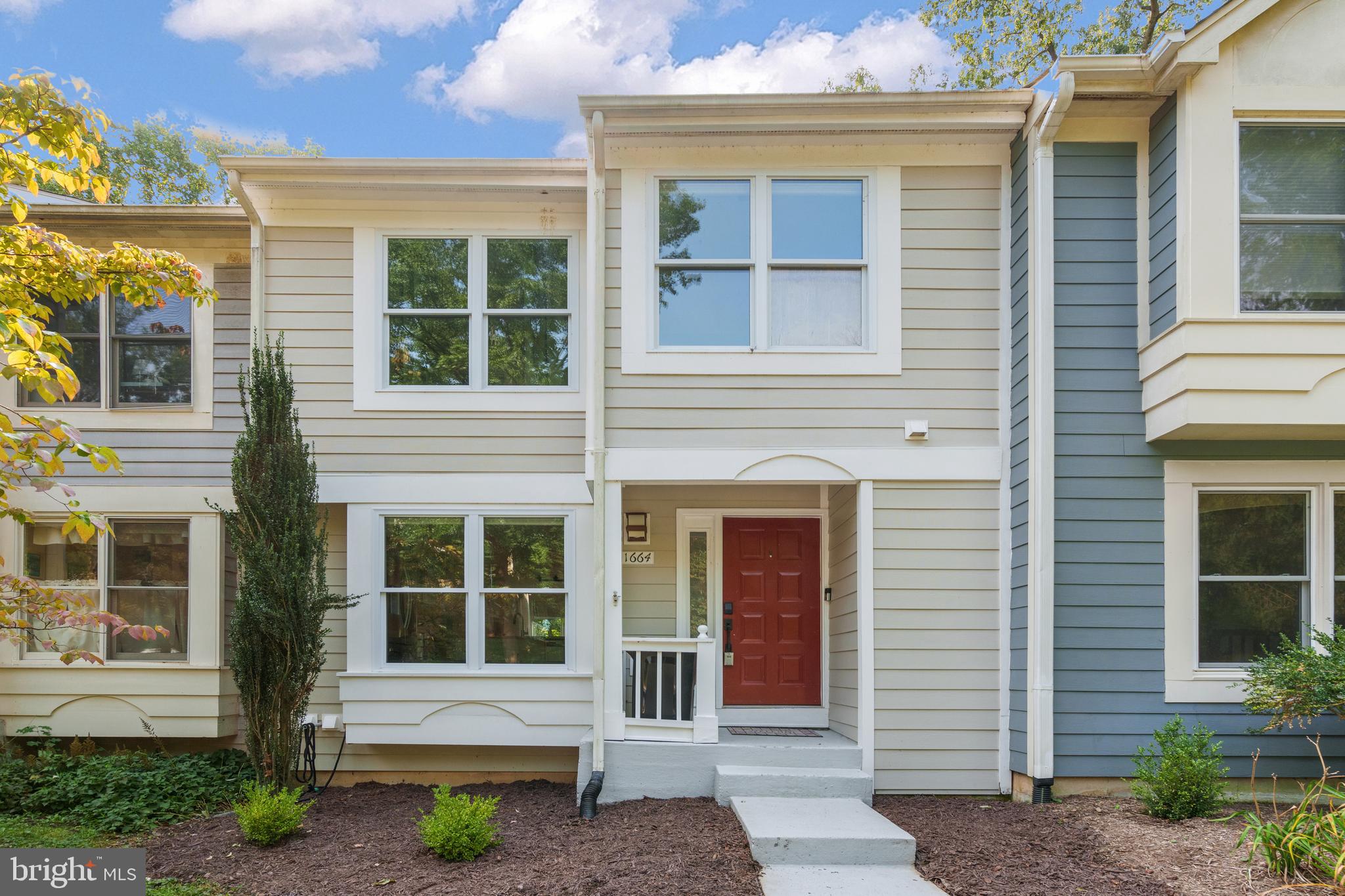 1664 Oak Spring Way Reston, VA 20190 - Photo 1 of 72 Gallery Image 1