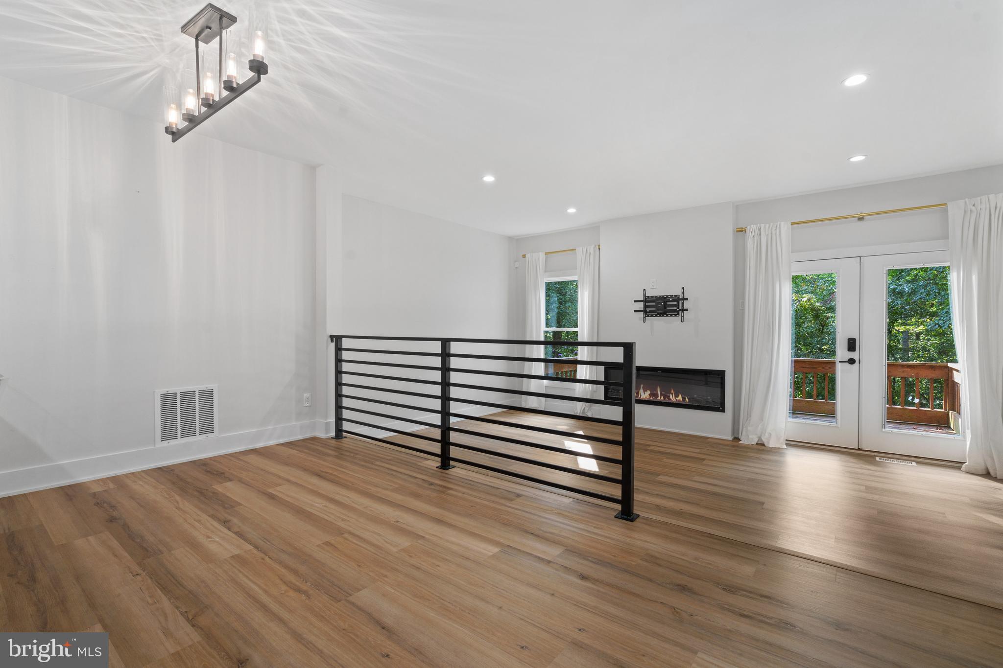 1664 Oak Spring Way Reston, VA 20190 - Photo 11 of 72 Gallery Image 11