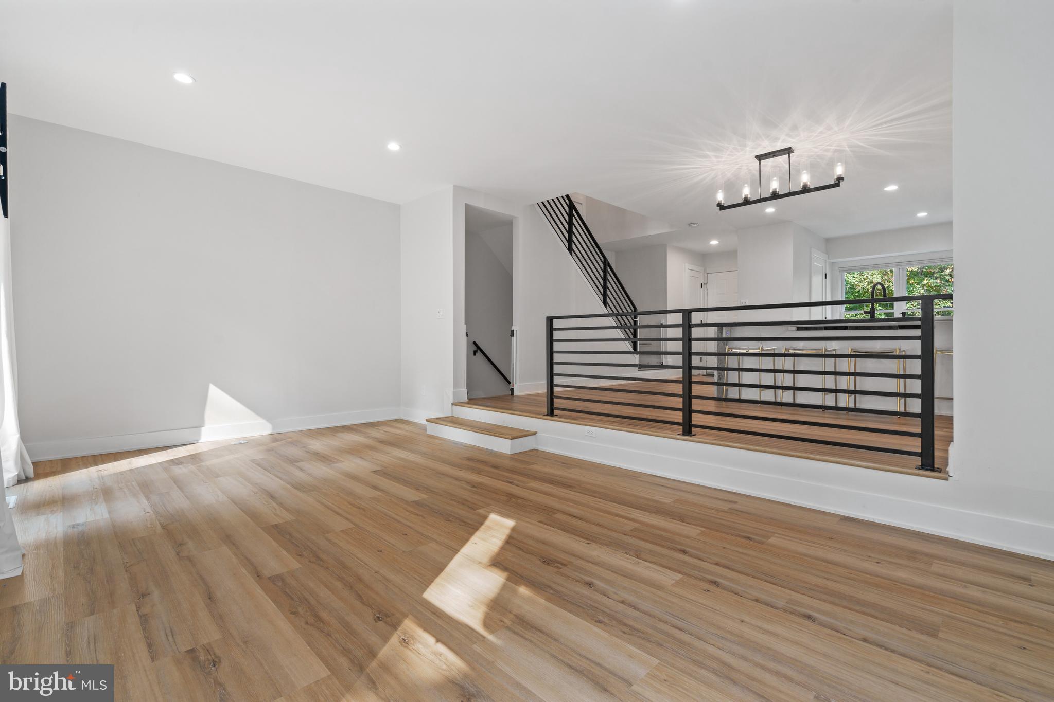 1664 Oak Spring Way Reston, VA 20190 - Photo 15 of 72 Gallery Image 15