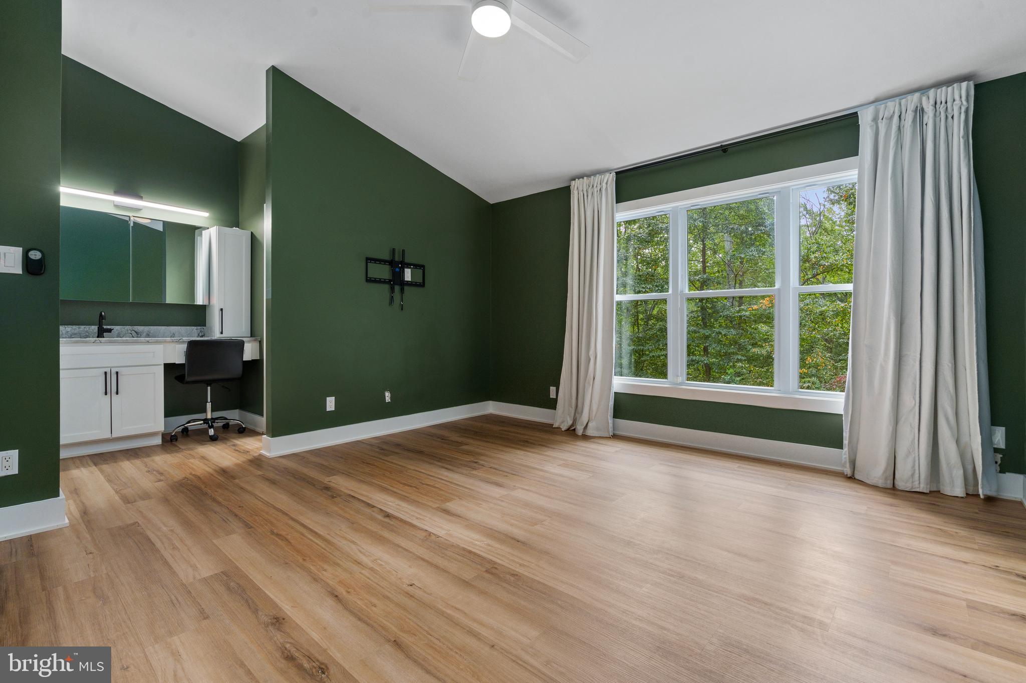 1664 Oak Spring Way Reston, VA 20190 - Photo 20 of 72 Gallery Image 20