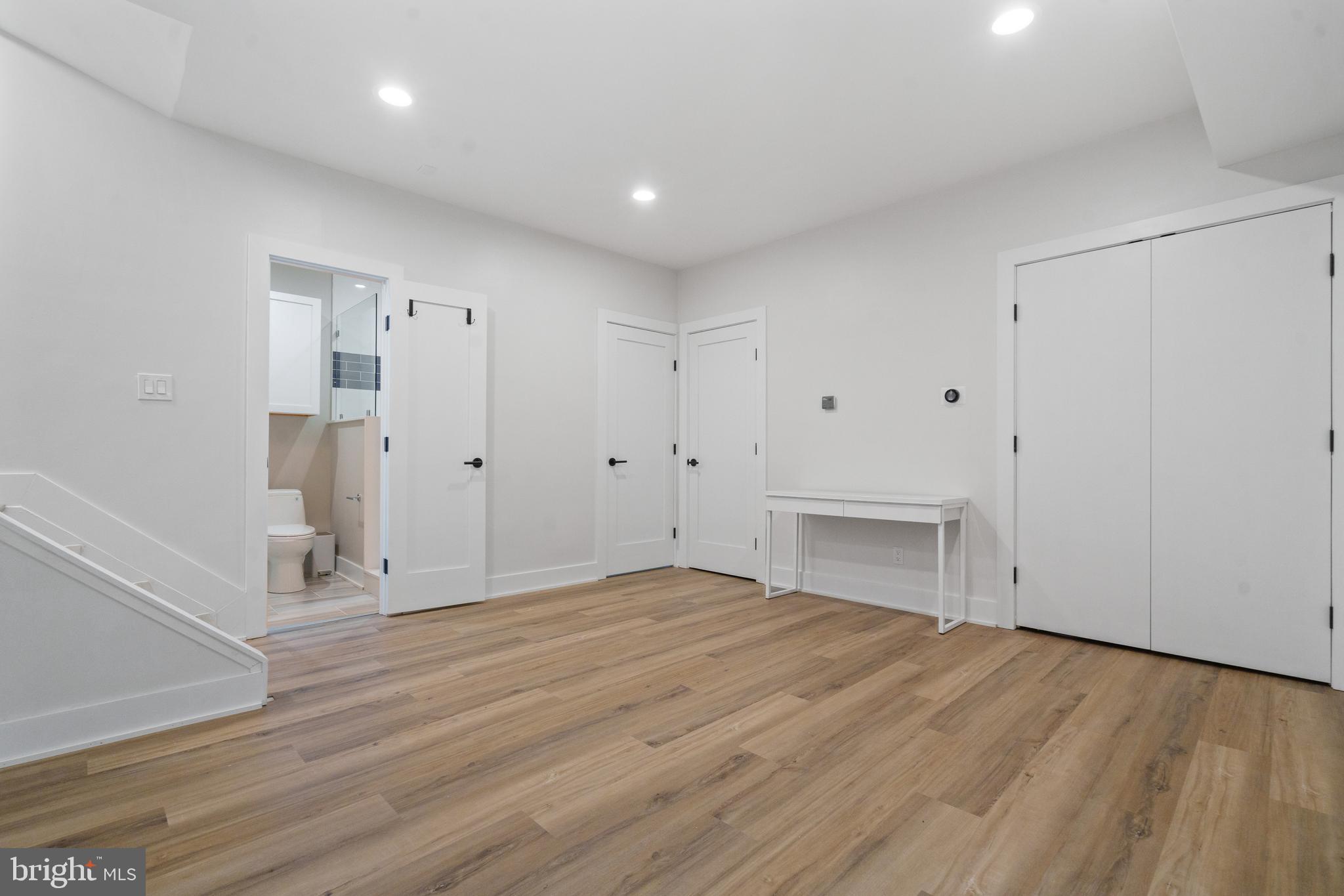 1664 Oak Spring Way Reston, VA 20190 - Photo 30 of 72 Gallery Image 30