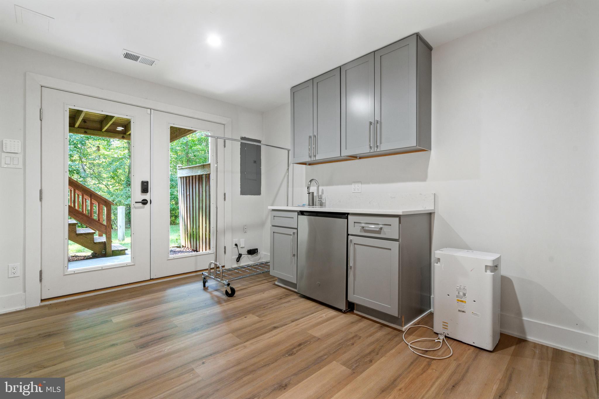 1664 Oak Spring Way Reston, VA 20190 - Photo 31 of 72 Gallery Image 31
