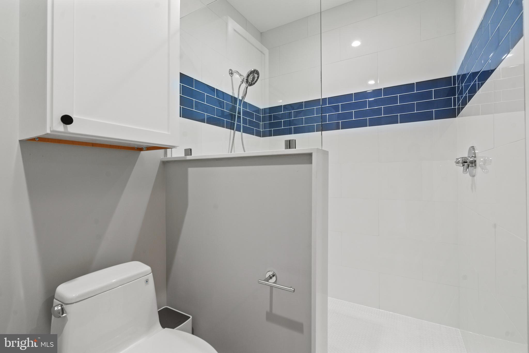 1664 Oak Spring Way Reston, VA 20190 - Photo 35 of 72 Gallery Image 35