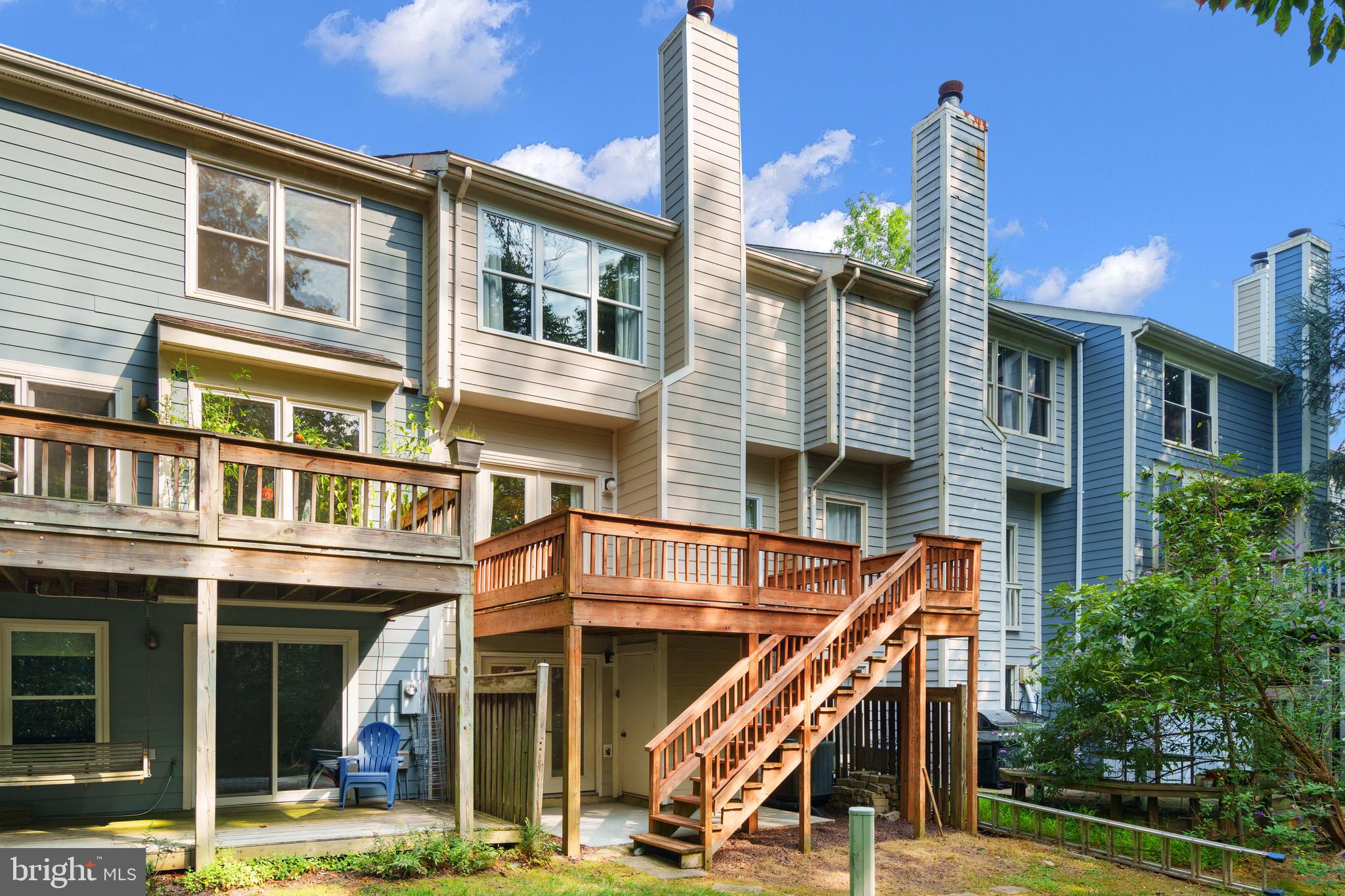 1664 Oak Spring Way Reston, VA 20190 - Photo 37 of 72 Gallery Image 37