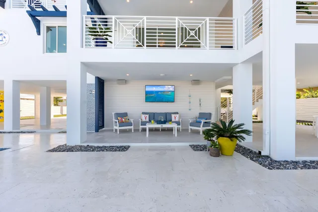 $4,400,000 | 16745 Tamarind Road, Sugarloaf, FL 33042