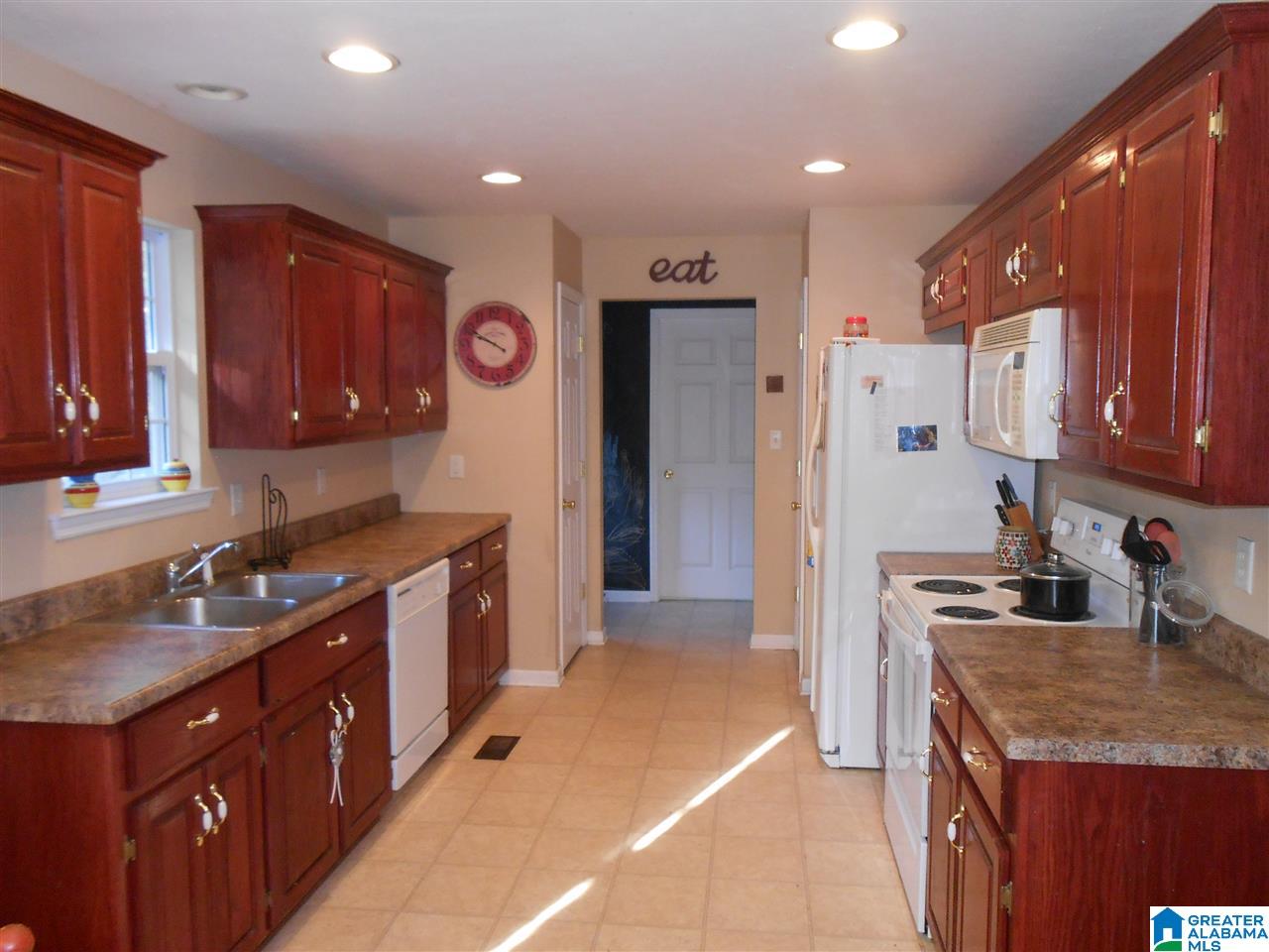 7616 Lister Ferry Road Rainbow City, AL 35906 - Photo 2 of 11