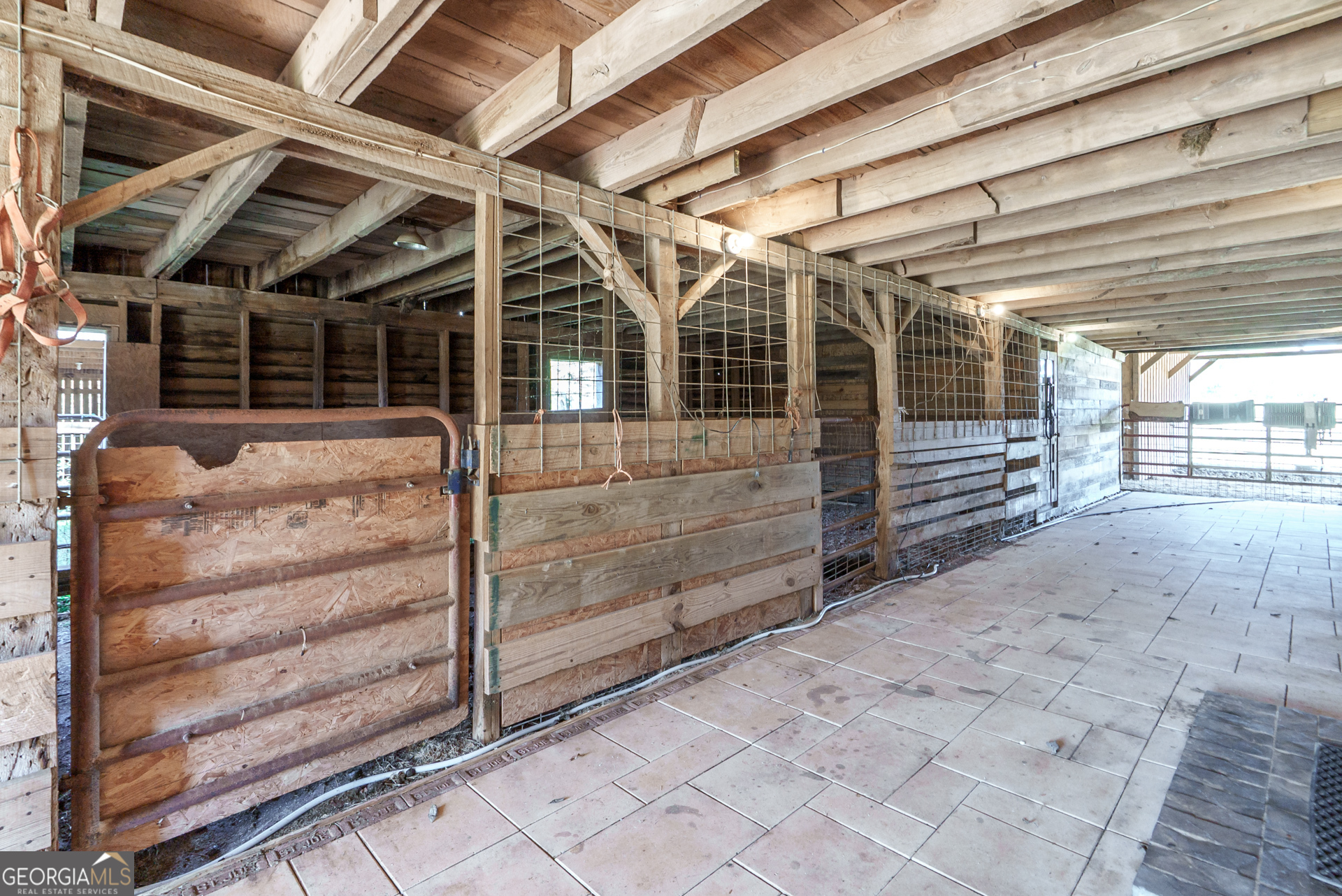 1121 Prospect Road, Unit A Madison, GA 30650 - Photo 6 of 34 a view of wooden door