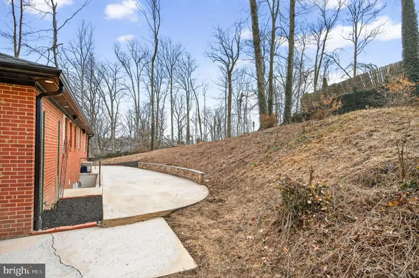 $924,000 | 6351 Montrose Street, Alexandria, VA 22312