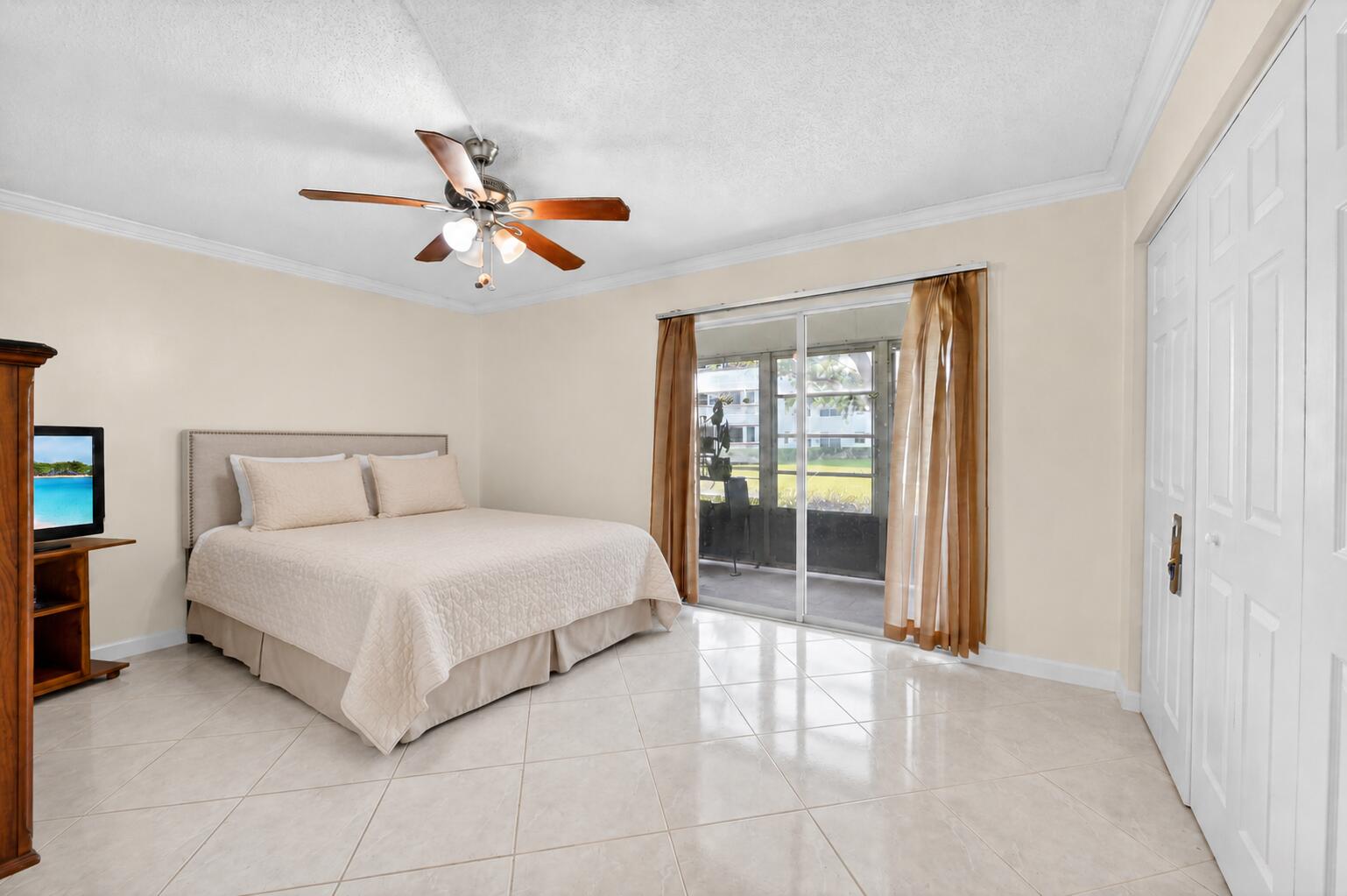 559 Mansfield M, Unit N Boca Raton, FL 33434 - Photo 10 of 40 ChatGPT Image May 8, 2026, 08_15_23 AM