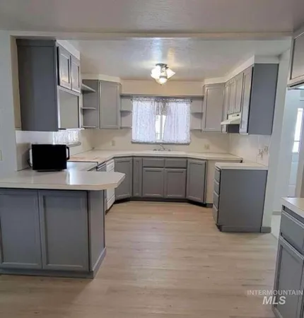 $595,000 | 1920 Sand Hollow Road, Caldwell, ID 83607