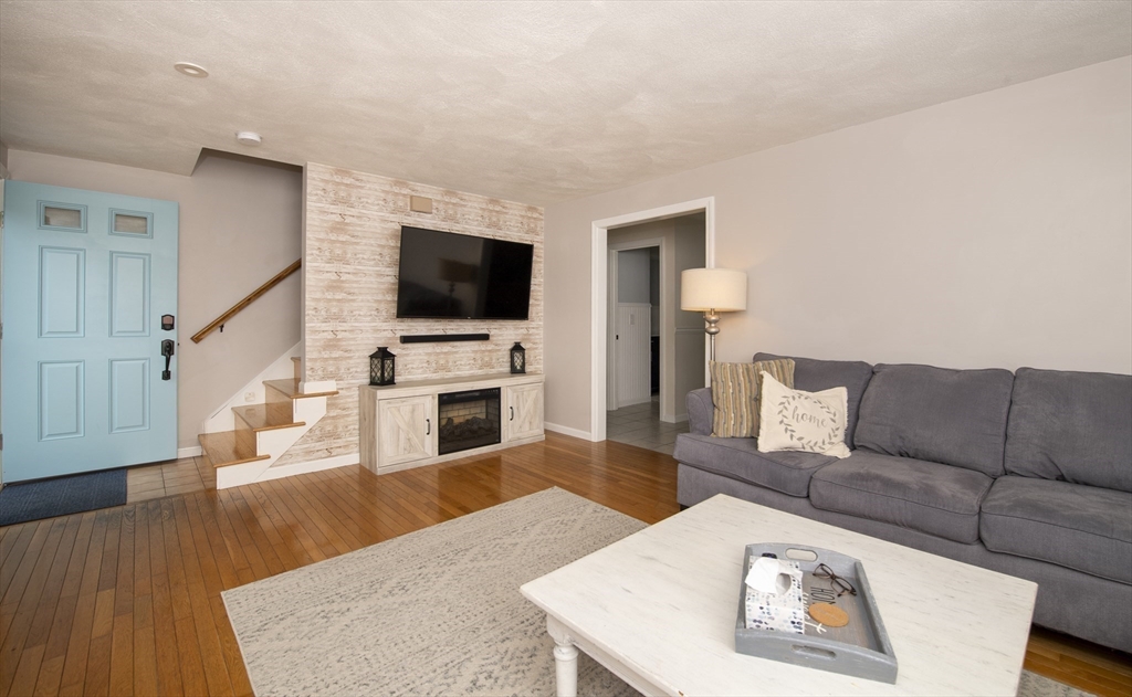 13 Village Way, Unit B Norton, MA 02766 - Photo 4 of 24