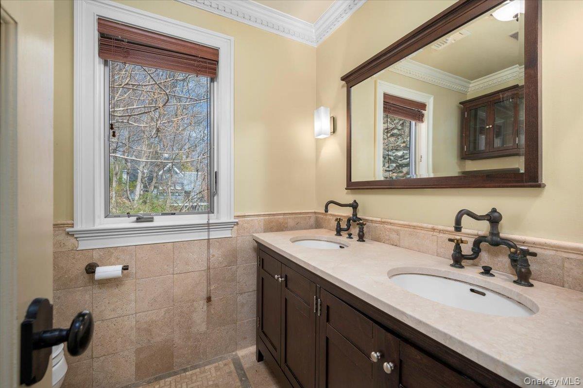 914 Rte 9W Nyack, NY 10960 - Photo 35 of 43