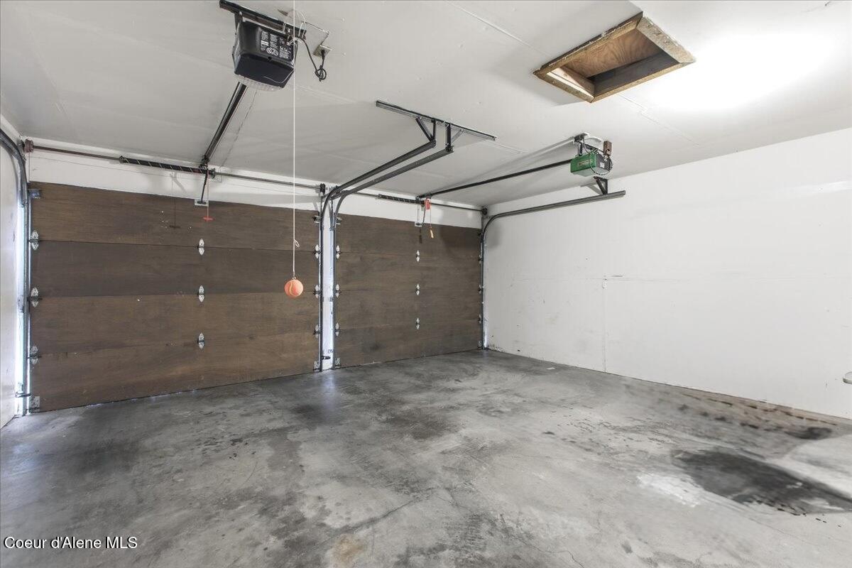 3570 East Tobler Road, Unit B7 Hayden, ID 83835 - Photo 43 of 46 garage