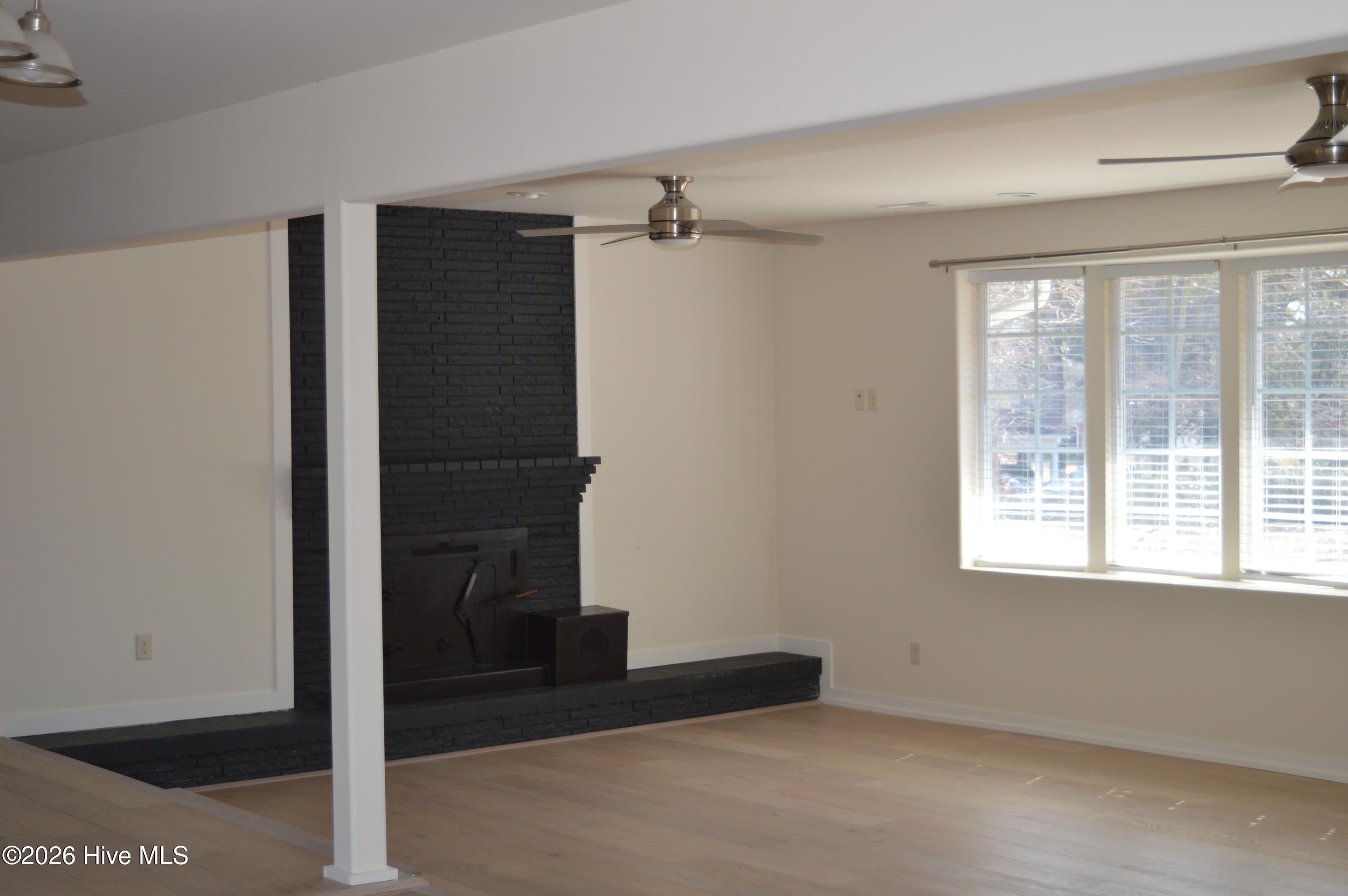 114 Church Road Riegelwood, NC 28456 - Photo 11 of 46 Living room