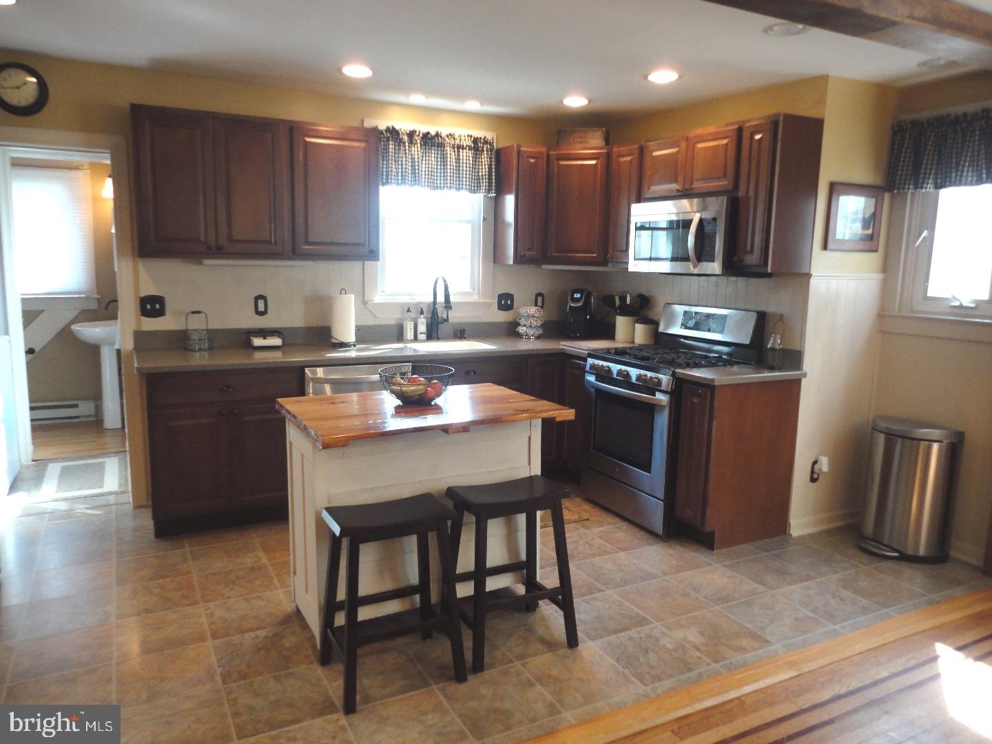249 Ballymore Road Springfield, PA 19064 - Photo 8 of 24 Kitchen