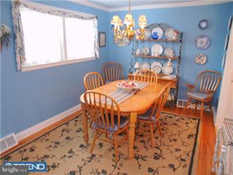 633 Pickering Road Southampton, PA 18966 - Photo 5 of 10 Dining Room