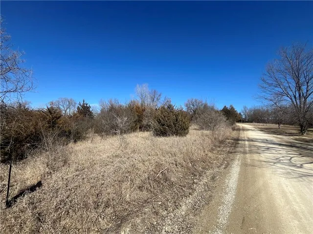 $10,000 | 14842 Crystal Drive, Excelsior Springs, MO 64024