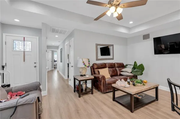 $245,000 | 2208 Huey P Long Avenue, Gretna, LA 70053
