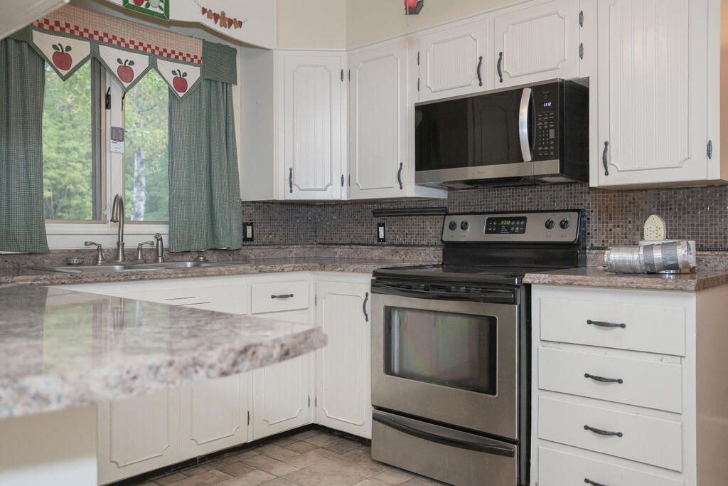17 Oak Street Jay, ME 04239 - Photo 6 of 67