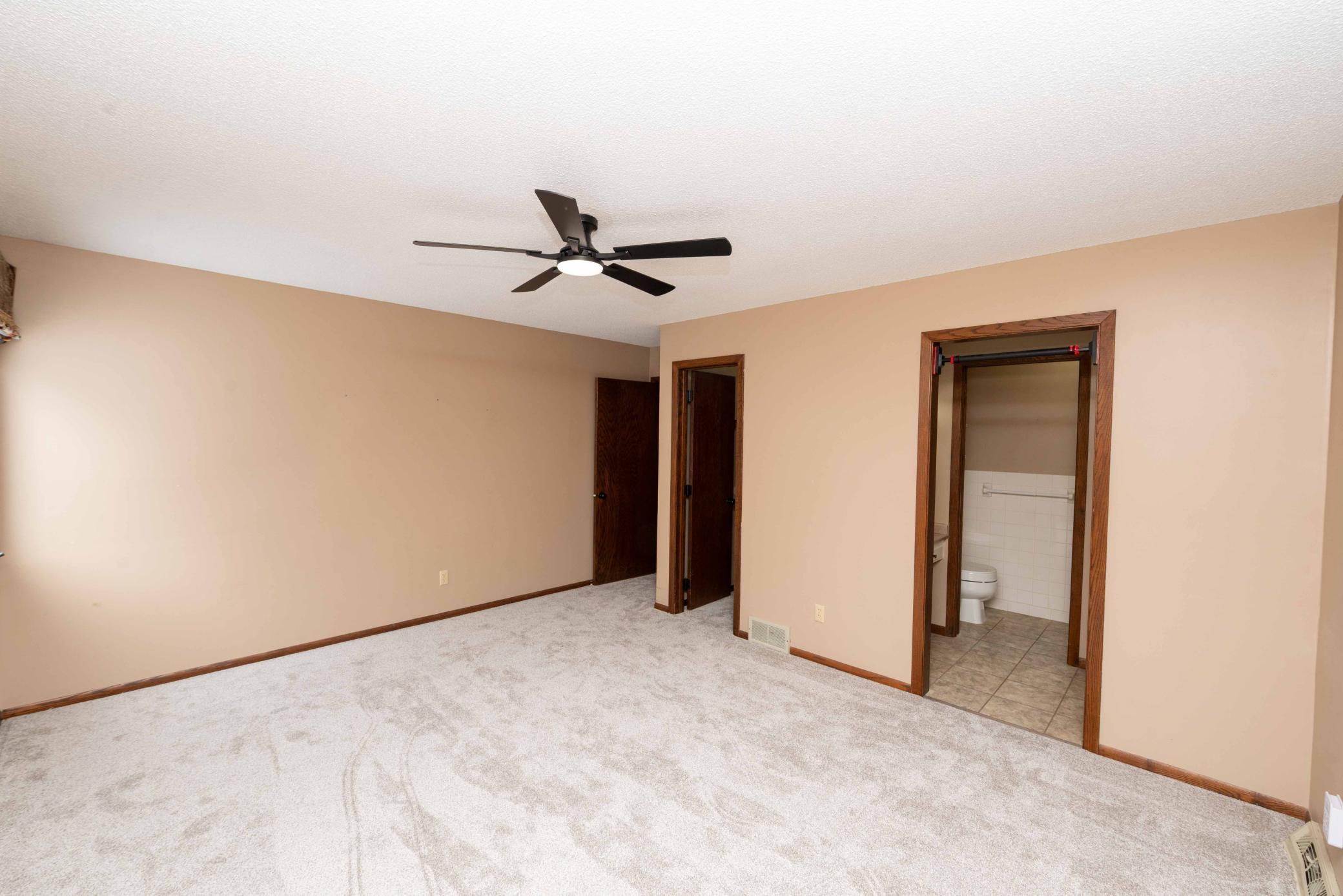 8125 Spring Valley Road Waconia, MN 55387 - Photo 17 of 83