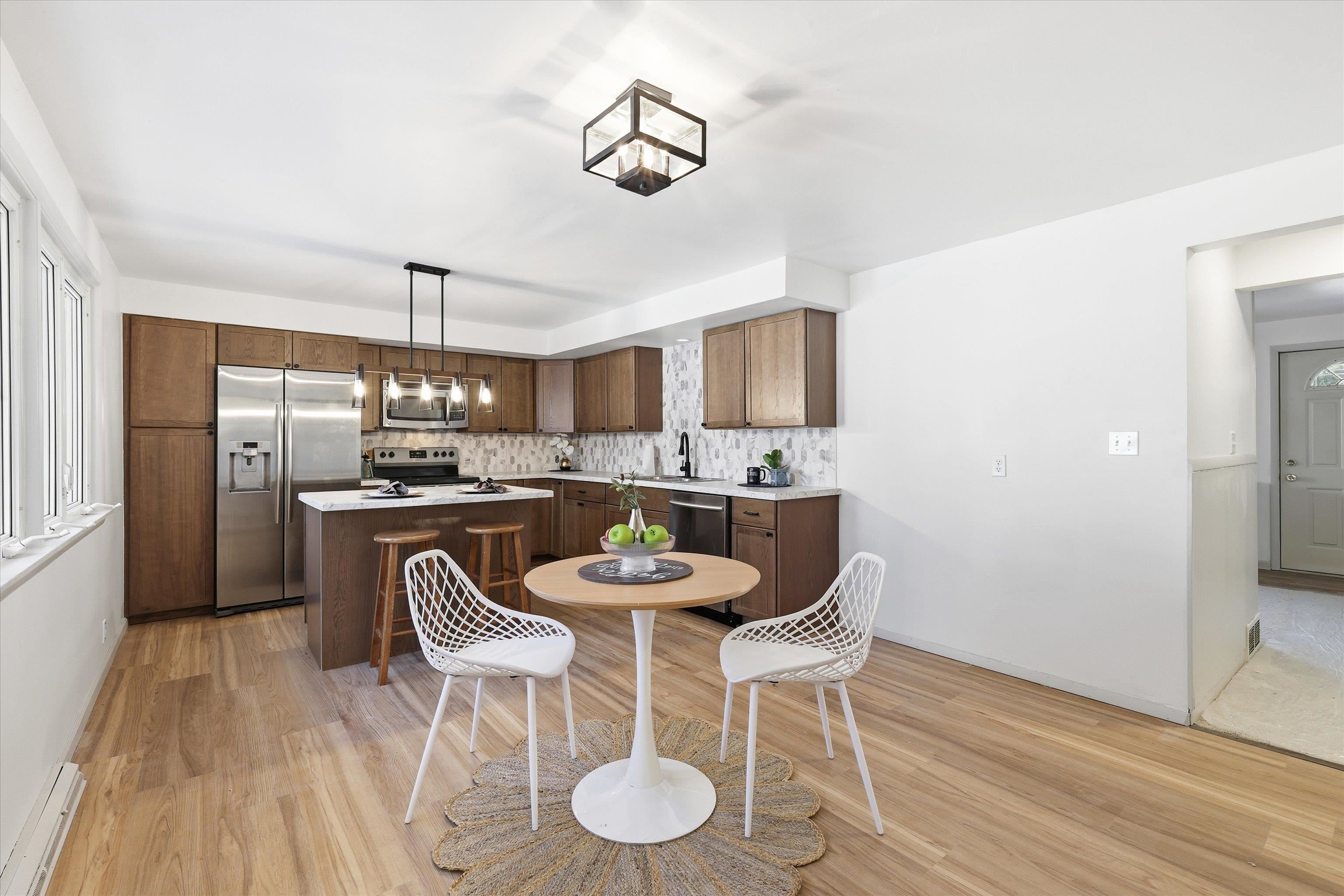 1237 East Calumet Street Appleton, WI 54915 - Photo 2 of 30