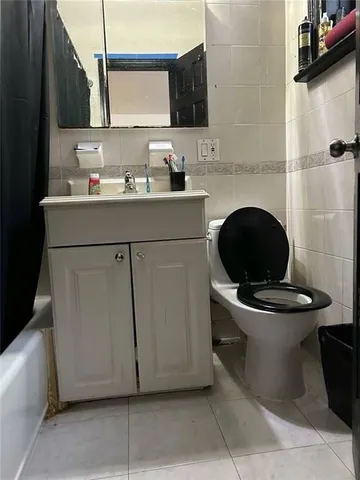 $1,350,000 | 204 Highlawn Avenue | Gravesend