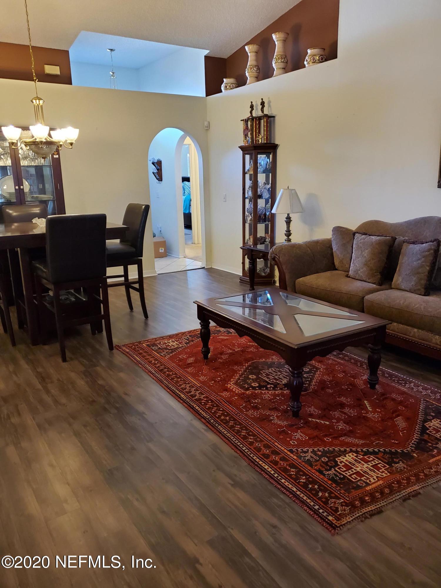 7312 Fox Grove Road Jacksonville, FL 32244 - Photo 3 of 51 20201222_114321