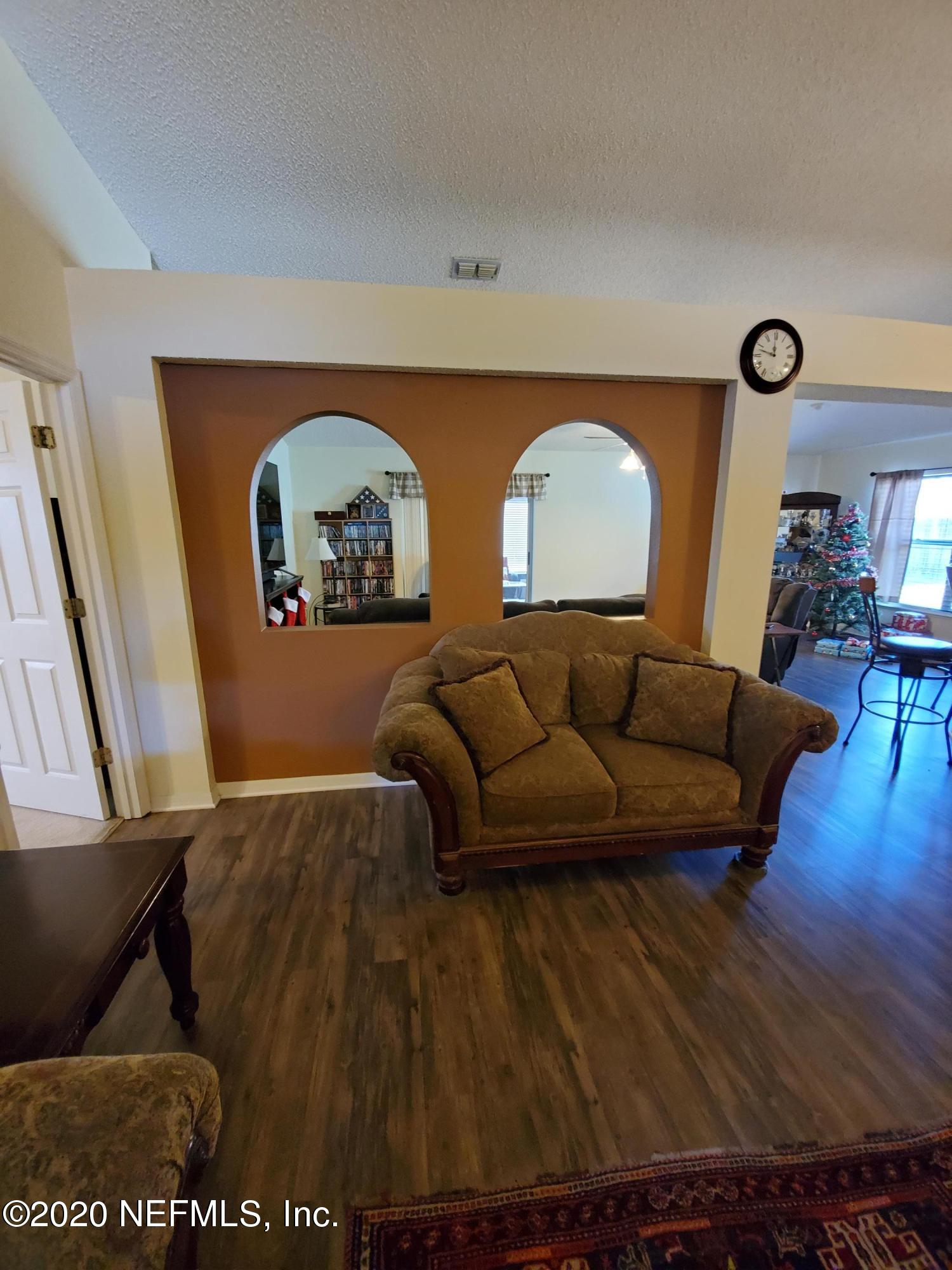 7312 Fox Grove Road Jacksonville, FL 32244 - Photo 4 of 51 20201222_114259