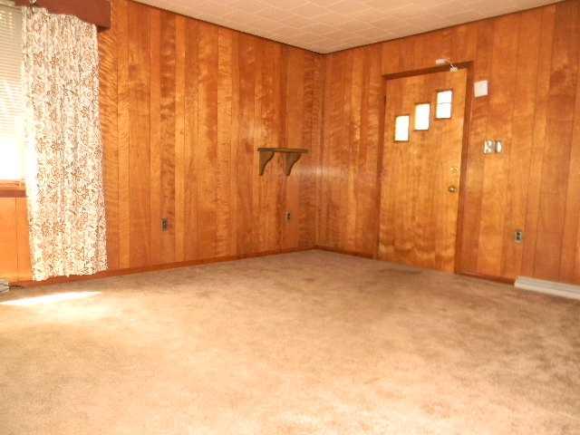 3144 Ridge Road Ford City, PA 16226 - Photo 4 of 14 Living Room.