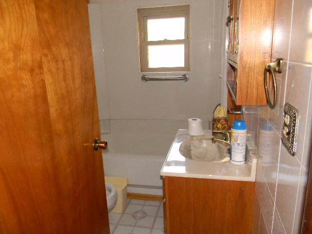 3144 Ridge Road Ford City, PA 16226 - Photo 8 of 14 Full Bath.