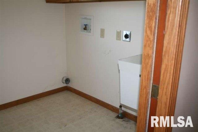 2584 Stahls Ed Road DeWitt, IA 52742 - Photo 4 of 8 Gallery Image 4