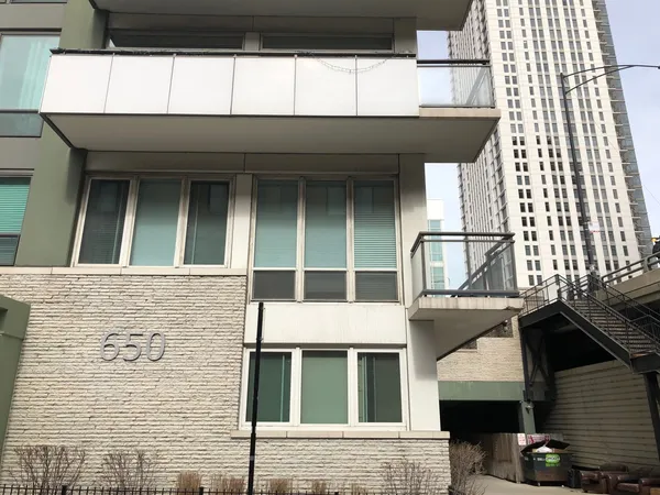 $3,400 | 650 West Wayman Street, Unit 402C, Chicago, IL 60661