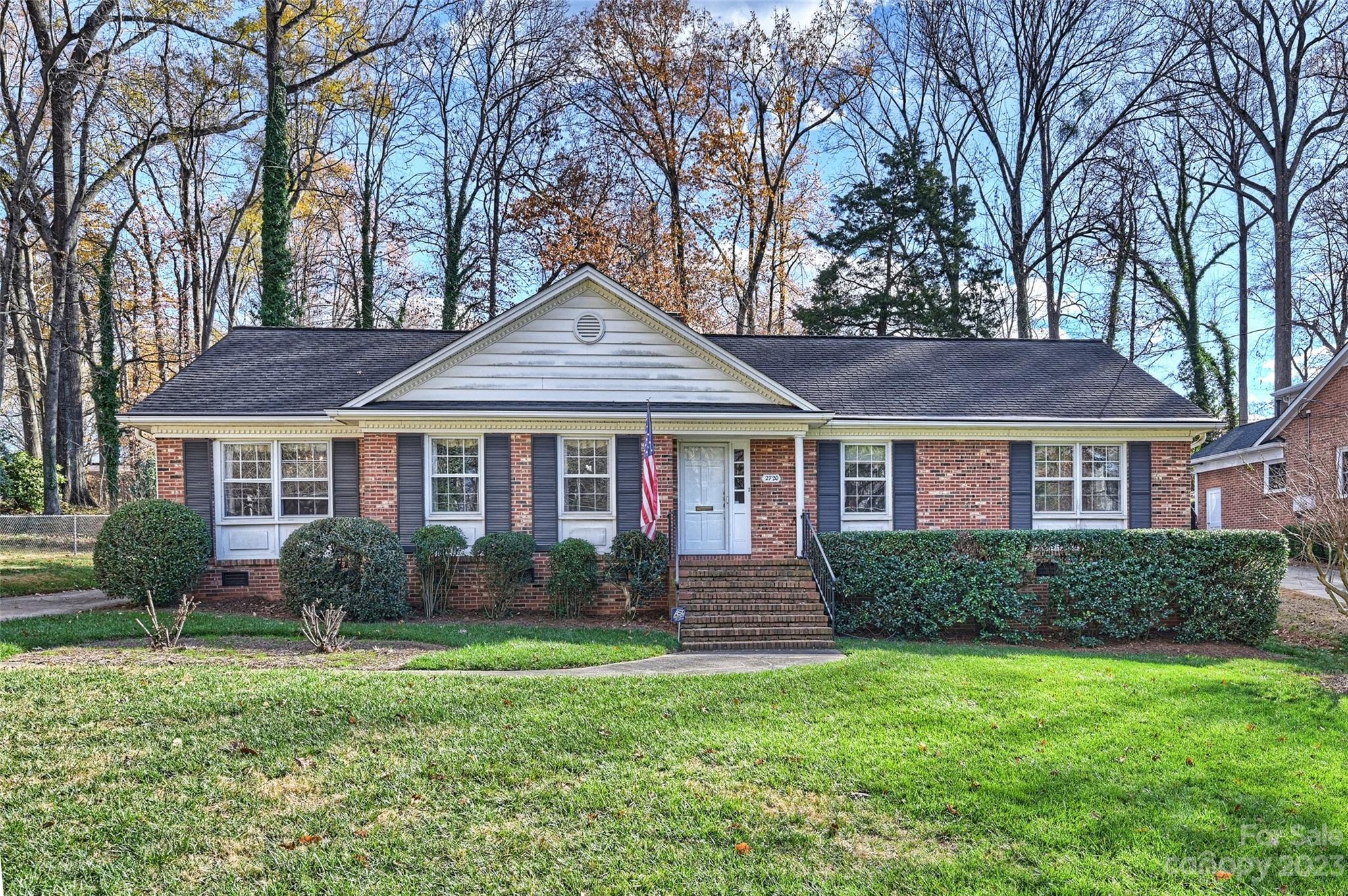2720 Goneaway Road Charlotte, NC 28210 - Photo 2 of 35 Gallery Image 2