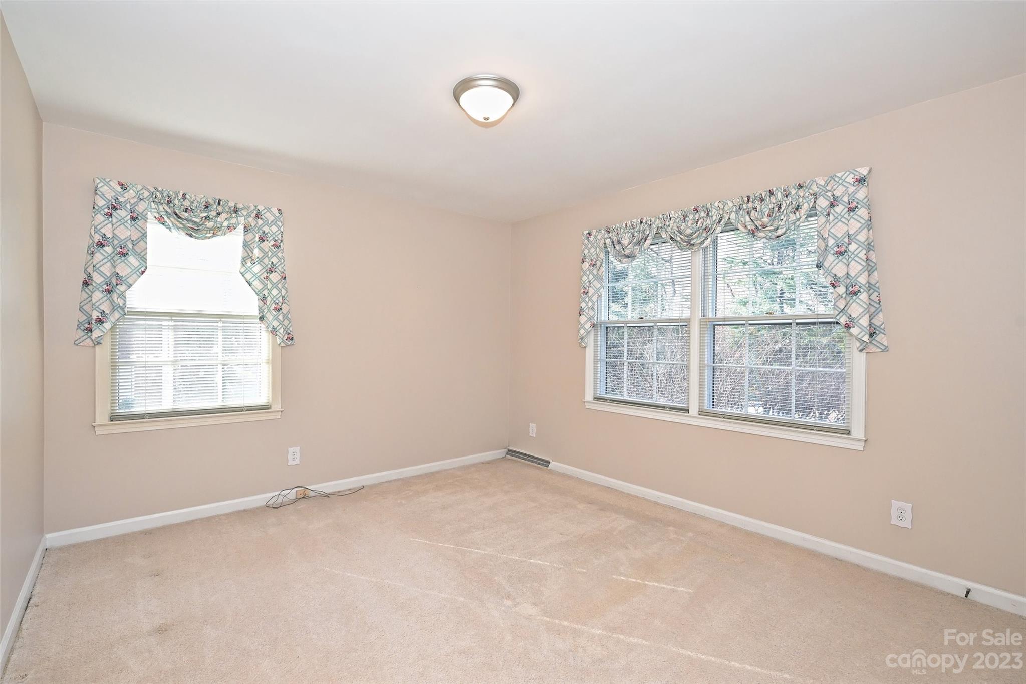2720 Goneaway Road Charlotte, NC 28210 - Photo 29 of 35 Gallery Image 29