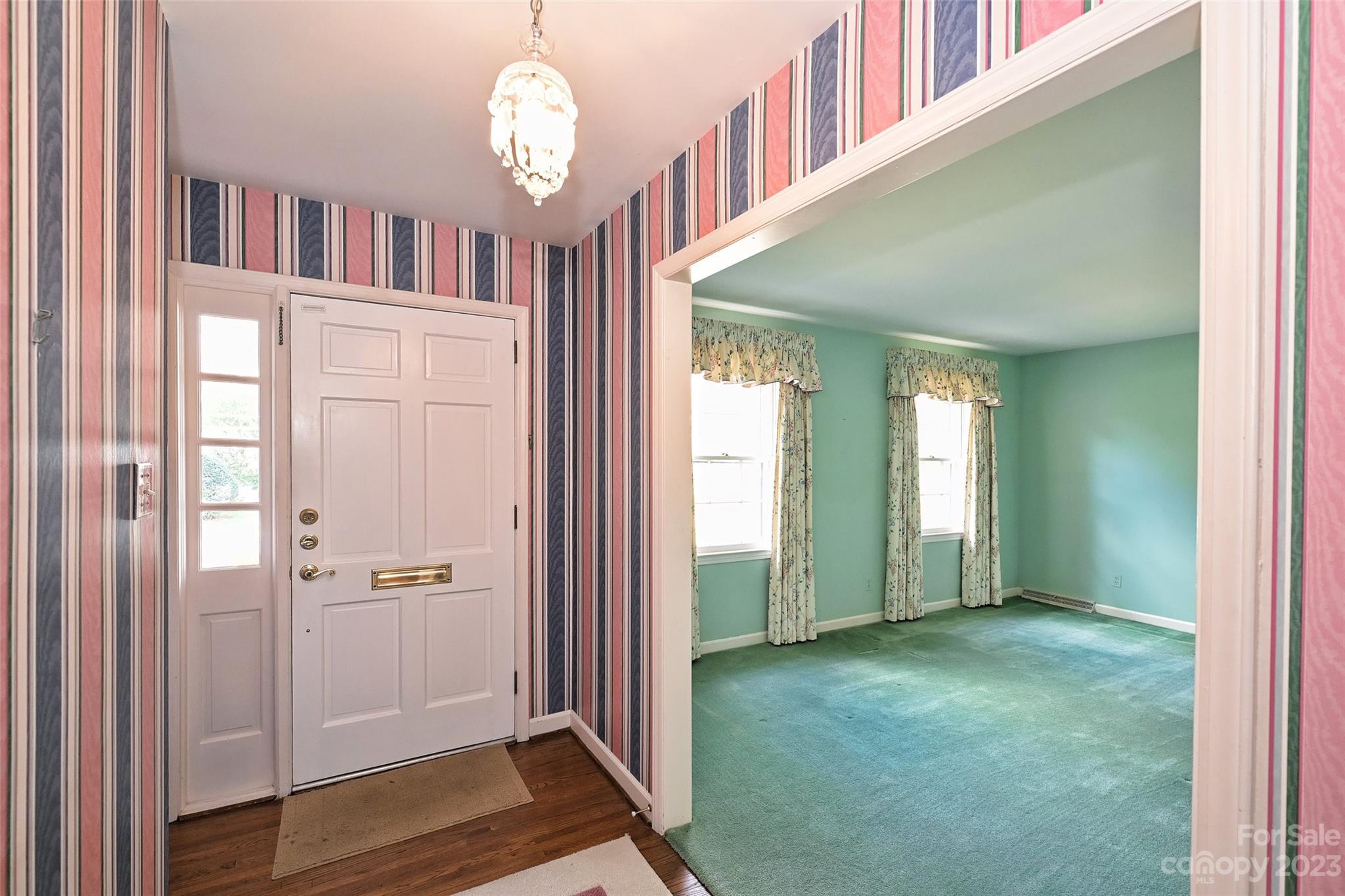 2720 Goneaway Road Charlotte, NC 28210 - Photo 5 of 35 Gallery Image 5